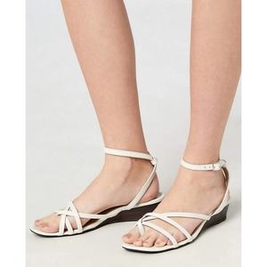 FIND Women's Asymmetric Toe-Thong Wedge Sandal, Off-White, 9.5 US